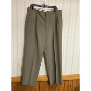 Levi’s Travelers Wool Blend Pants Men’s Size 36 x 30 Tan Pleated (Tag 36 x 38)